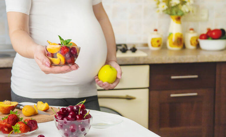 Owoce – niezbędny zestaw witamin w ciąży